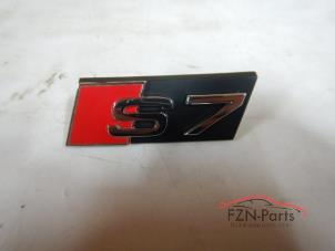 Begagnade Emblem Audi A7 Pris € 19,00 Inklusive moms erbjuds av FZN Parts