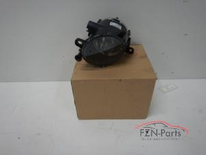 Nya Dimljus, höger fram Opel Insignia Sports Tourer Pris € 75,00 Inklusive moms erbjuds av FZN Parts