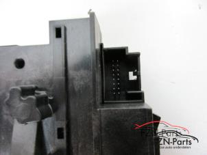 Używane Kostka stacyjki Volkswagen Passat Cena € 49,01 Z VAT oferowane przez FZN Parts