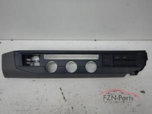 Gebruikte Dashboard sierlijst Volkswagen Transporter Prijs € 39,00 Inclusief btw aangeboden door FZN Parts