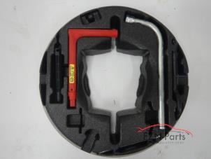 Begagnade Verktygslåda Audi A4 Pris € 49,01 Inklusive moms erbjuds av FZN Parts