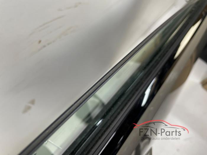 Portier 4Deurs rechts-voor van een Audi A6 Avant (C8)  2021