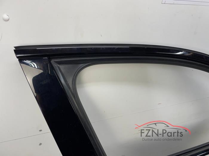 Portier 4Deurs rechts-voor van een Audi A6 Avant (C8)  2021