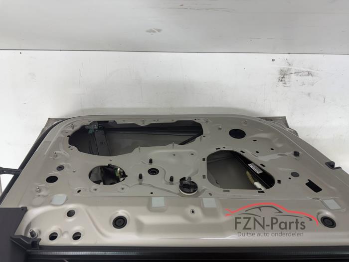 Portier 4Deurs links-voor van een Audi A6 Avant (C8)  2021