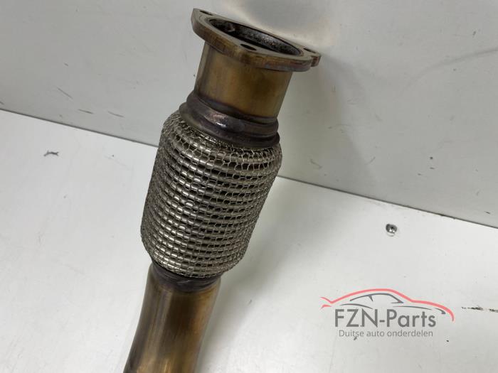 Uitlaat Middendemper van een Audi A6 Avant (C8)  2021