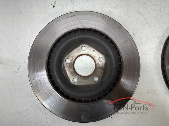 Remschijf + blok achter van een Audi A6 Avant (C8)  2021