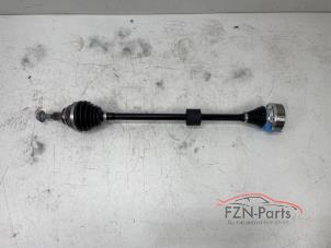 Gebruikte Aandrijfas rechts-voor Volkswagen Golf VIII (CD1) Prijs € 299,00 Inclusief btw aangeboden door FZN Parts