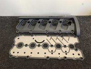 Begagnade Vipparmskåpa Lamborghini Gallardo 5.0 V-10 40V Pris € 399,94 Inklusive moms erbjuds av Van Kronenburg Engines