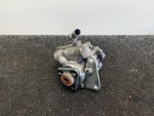 Gebruikte Stuurpomp BMW 5 serie (E60) M5 V-10 40V LHD Prijs € 59,99 Inclusief btw aangeboden door Van Kronenburg Engines