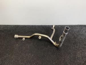 Gebruikte Waterpijp Mercedes A (W176) 2.0 A-250 Turbo 16V 4-Matic Prijs € 25,00 Inclusief btw aangeboden door Van Kronenburg Engines