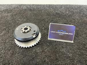 Gebruikte Nokkenas Verstelling BMW 3 serie (E90) 325i 24V Prijs € 80,01 Inclusief btw aangeboden door Van Kronenburg Engines