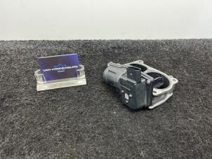 Gebruikte EGR Klep Audi SQ5 (8RB) 3.0 TDI V6 24V Prijs € 60,00 Inclusief btw aangeboden door Van Kronenburg Engines