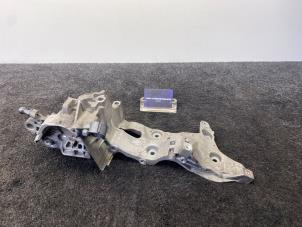 Gebruikte Dynamosteun onder Audi A3 Limousine (8VS/8VM) 1.6 30 TDI 16V Prijs € 39,95 Inclusief btw aangeboden door Van Kronenburg Engines