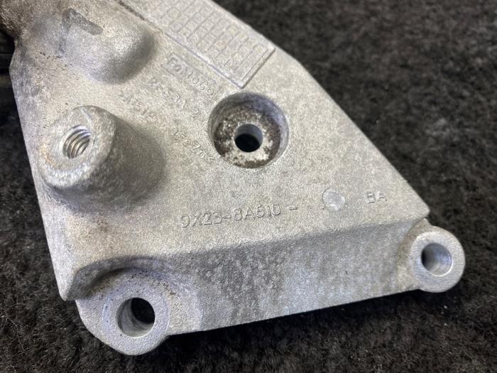 Remskiva, drivrem från en Jaguar XF (CC9) 3.0 S D V6 24V 2013