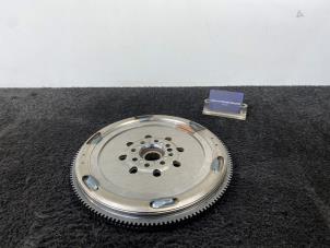 Gebruikte Vliegwiel Mercedes C (W205) C-180 1.6 16V Prijs € 200,00 Inclusief btw aangeboden door Van Kronenburg Engines