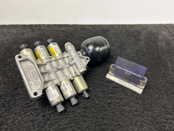 Hydraulpump från en Lamborghini Murcielago Roadster 6.2 V12 48V