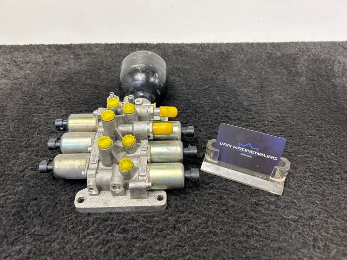 Hydraulpump från en Lamborghini Murcielago Roadster 6.2 V12 48V