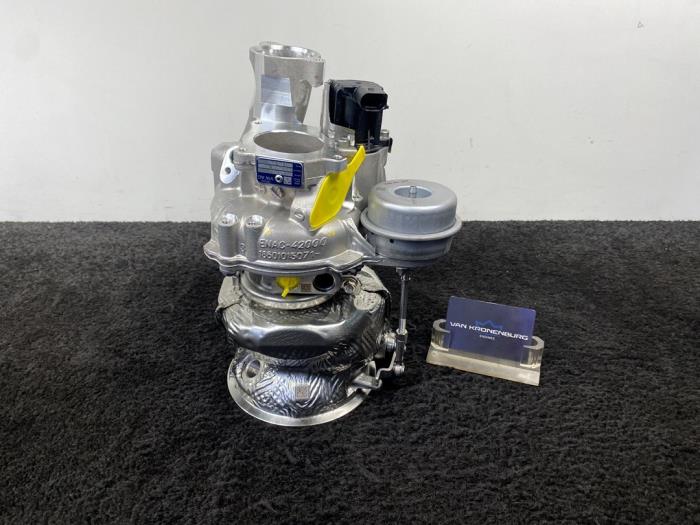 Turbo från en Audi RS 6 Avant (C8) 4.0 V8 TFSI Mild Hybrid 32V 2023