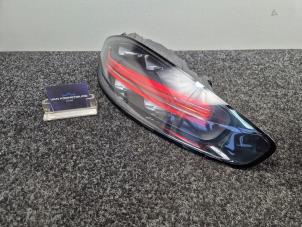 Begagnade Baklykta, vänster Porsche 718 Cayman (982) 2.5 S Turbo Pris € 124,94 Inklusive moms erbjuds av Van Kronenburg Engines