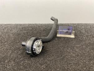 Begagnade Extra vattenpump Volkswagen Touran (5T1) 2.0 TDI 150 Pris € 114,95 Inklusive moms erbjuds av Van Kronenburg Engines