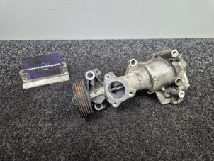 Gebruikte Waterpomp Mercedes A (177.0) 2.0 A-35 AMG Turbo 16V 4Matic Prijs € 60,50 Inclusief btw aangeboden door Van Kronenburg Engines