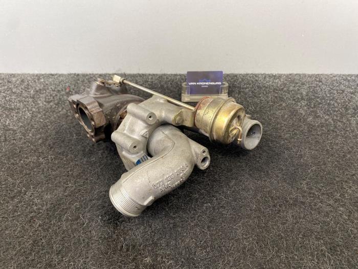 Turbo från en Audi RS 6 Avant (C5) 4.2 V8 40V Biturbo 2004