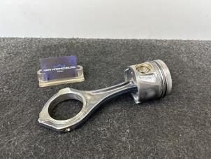 Używane Tlok Mercedes E (W212) E-350 CDI BlueEfficiency V6 24V 4-Matic Cena € 74,95 Z VAT oferowane przez Van Kronenburg Engines