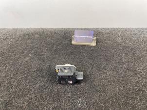 Nowe Czujnik (pozostale) Mercedes A-Klasse AMG (177.0) 2.0 A-45 AMG Turbo 16V 4Matic+ Cena € 99,95 Z VAT oferowane przez Van Kronenburg Engines