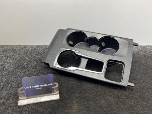 Begagnade Mugghållare Ford Kuga III (DFK) 2.5 FHEV 16V Pris € 60,50 Inklusive moms erbjuds av Van Kronenburg Engines