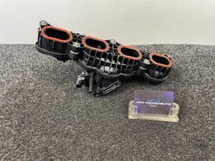 Gebruikte Inlaatspruitstuk Mercedes A-Klasse AMG (W176) 2.0 A-45 AMG Turbo 16V 4-Matic Prijs € 89,95 Inclusief btw aangeboden door Van Kronenburg Engines