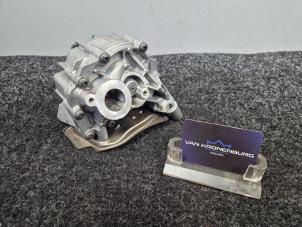 Begagnade Oljepump BMW 7 serie (F01/02/03/04) 750i,Li xDrive V8 32V Pris € 149,96 Inklusive moms erbjuds av Van Kronenburg Engines