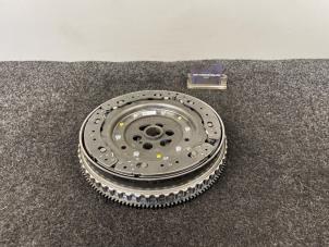 Nya Tvåmassesvänghjul Nissan Qashqai (J11) 1.3 DIG-T 158 16V Pris € 229,95 Inklusive moms erbjuds av Van Kronenburg Engines