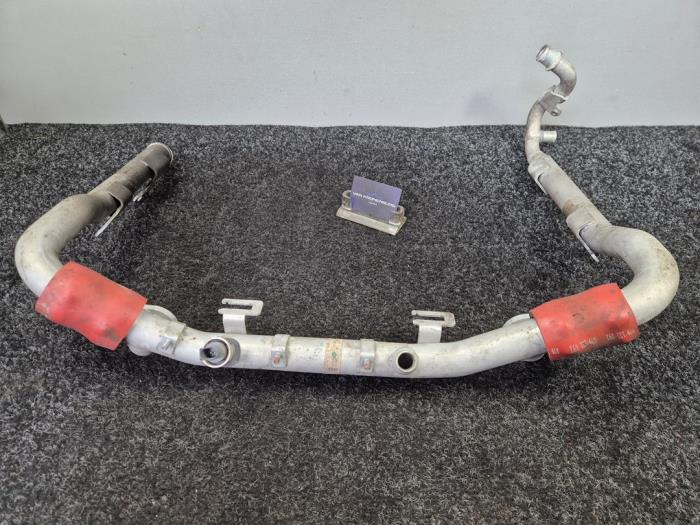 Kylarslang från en Audi RS 4 Avant (B7) 4.2 V8 40V 2008