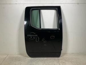 Begagnade Bakdörr, 4-dörrars, höger Nissan Navara Pris € 300,00 Inklusive moms erbjuds av Autorecycling Kempers