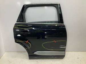 Begagnade Bakdörr, 4-dörrars, höger Audi Q7 Pris € 950,00 Inklusive moms erbjuds av Autorecycling Kempers