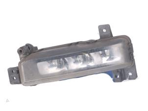 Begagnade Dimljus, höger fram BMW 2-Serie Pris € 45,01 Inklusive moms erbjuds av Autorecycling Kempers