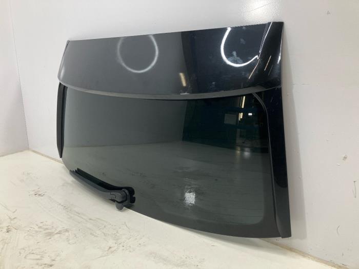 Baklucka från en BMW 5-Serie 2023