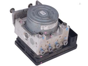 Gebruikte Brake control power module Mercedes C-Klasse Prijs € 90,00 Inclusief btw aangeboden door Autorecycling Kempers