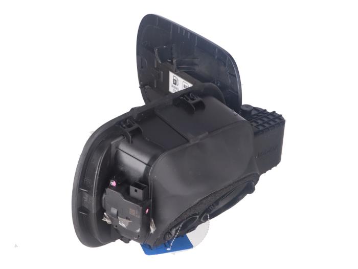 Tanklucka från en Hyundai Staria 2023