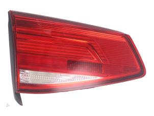 Gebruikte Achterlicht links Volkswagen Passat Prijs € 120,00 Inclusief btw aangeboden door Autorecycling Kempers