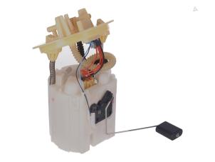 Używane Rózne Mercedes E-Klasse Cena € 123,00 Z VAT oferowane przez Autorecycling Kempers