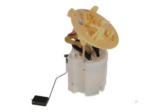 Używane Rózne Mercedes E-Klasse Cena € 136,01 Z VAT oferowane przez Autorecycling Kempers