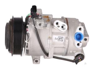 Begagnade Luftkompressor för turbo Kia Stonic Pris € 200,00 Inklusive moms erbjuds av Autorecycling Kempers