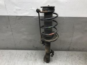 Gebruikte Schokdemper links-voor Volvo V50 (MW) 1.8 16V Prijs op aanvraag aangeboden door Autosloperij Alexander