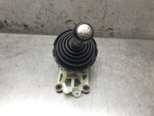 Gebruikte Versnellingspook Mitsubishi Colt (Z2/Z3) 1.3 16V Prijs op aanvraag aangeboden door Autosloperij Alexander