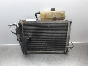 Begagnade Kylare Renault Clio III Estate/Grandtour (KR) 1.2 16V TCE 100 Pris € 80,00 Marginaltabell erbjuds av Autosloperij Alexander