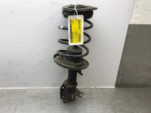 Begagnade Stötdämpare, höger fram Renault Megane III Berline (BZ) 1.4 16V TCe 130 Pris på förfrågan erbjuds av Autosloperij Alexander