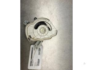 Gebruikte Kachelklep Motor Honda Insight (ZE2) 1.3 16V VTEC Prijs op aanvraag aangeboden door Autosloperij Alexander