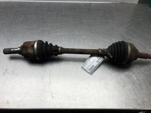 Gebruikte Aandrijfas links-voor Opel Vivaro 2.0 CDTI Prijs op aanvraag aangeboden door Autosloperij Alexander