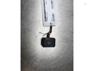 Gebruikte Regensensor Volkswagen Touareg (7LA/7L6) 3.2 V6 24V Prijs € 48,99 Margeregeling aangeboden door Autosloperij Alexander